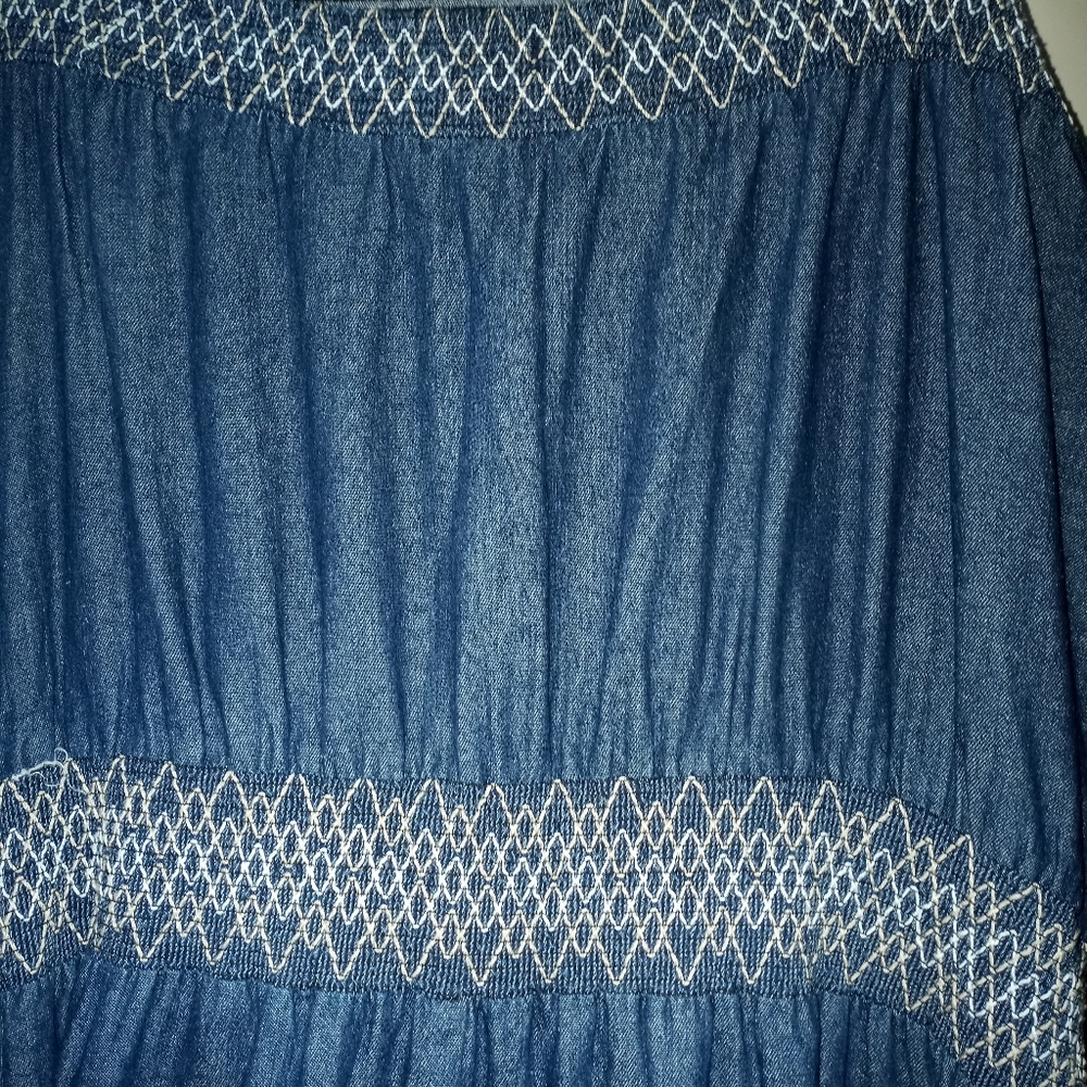Dress - Picture 3 of 4